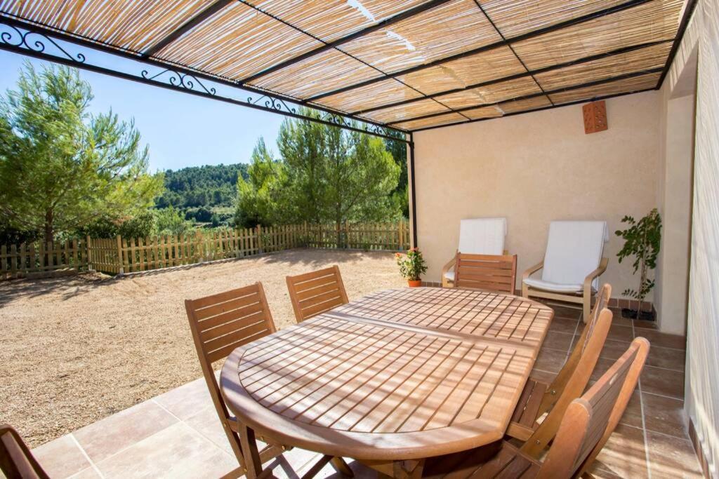L'Arbre A Soleil Villa Aigues-Vives  Dış mekan fotoğraf